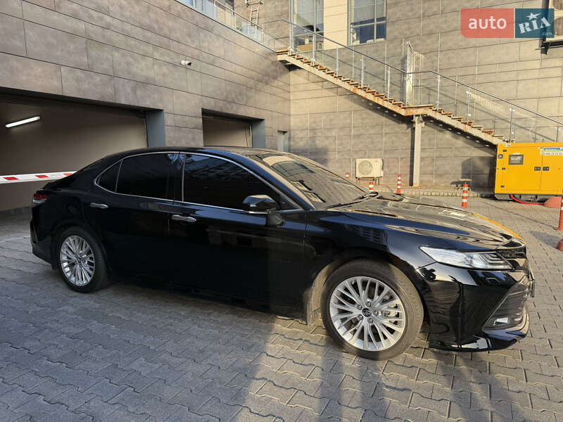 Седан Toyota Camry 2018 в Киеве фото 15 Седан Toyota Camry 2018 в Киеве