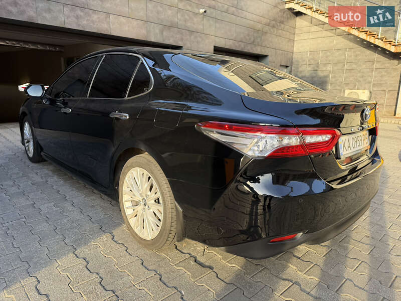 Седан Toyota Camry 2018 в Киеве фото 22 Седан Toyota Camry 2018 в Киеве
