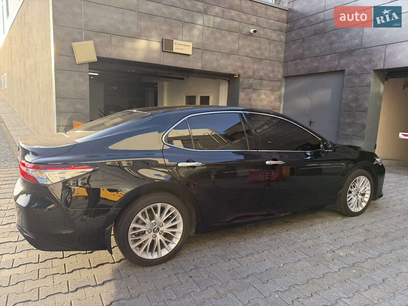 Седан Toyota Camry 2018 в Киеве фото 26 Седан Toyota Camry 2018 в Киеве