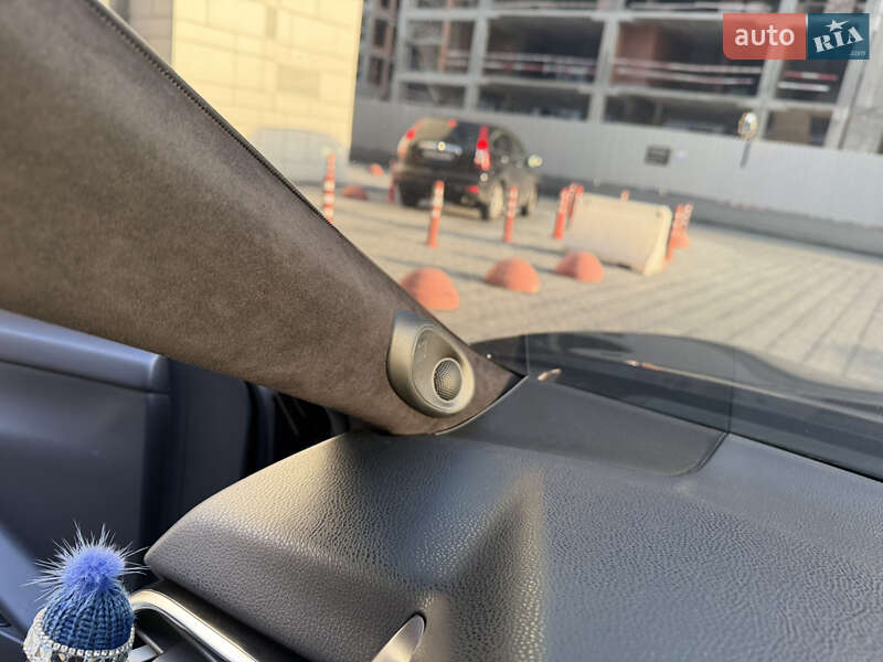 Седан Toyota Camry 2018 в Киеве фото 31 Седан Toyota Camry 2018 в Киеве