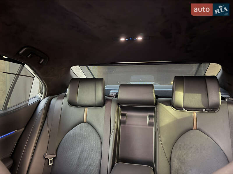 Седан Toyota Camry 2018 в Киеве фото 42 Седан Toyota Camry 2018 в Киеве