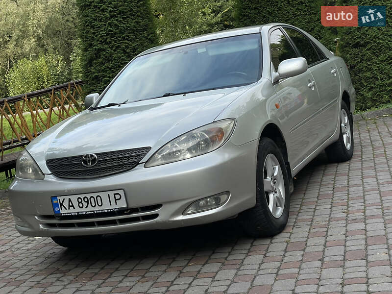 Седан Toyota Camry 2002 в Дрогобыче