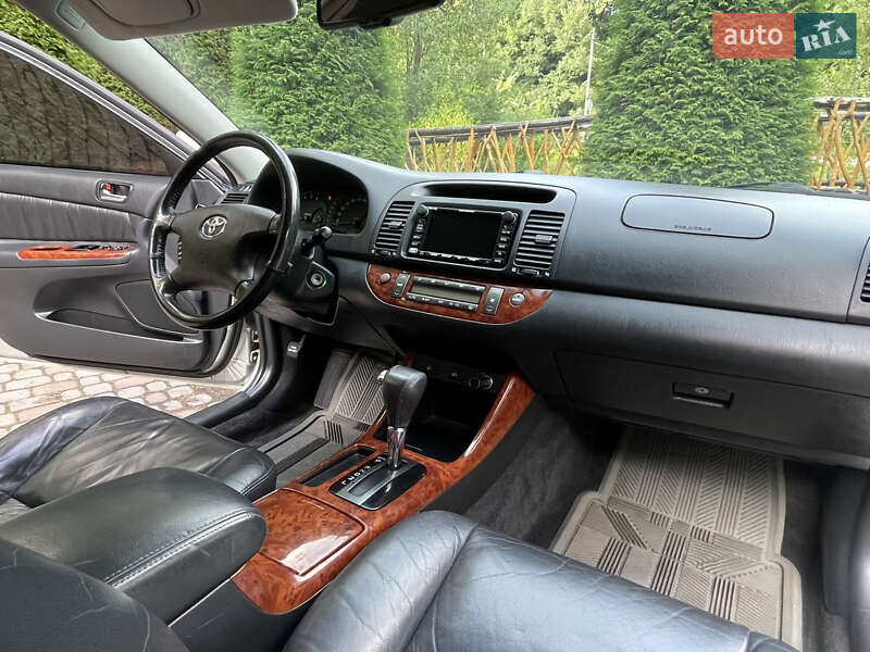 Седан Toyota Camry 2002 в Дрогобыче