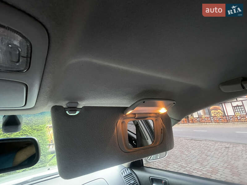 Седан Toyota Camry 2002 в Дрогобыче