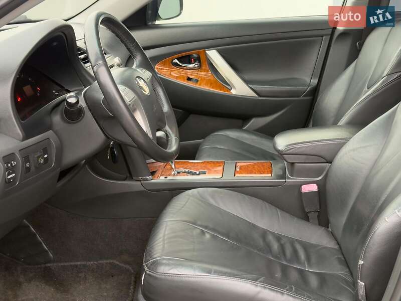 Седан Toyota Camry 2008 в Львові