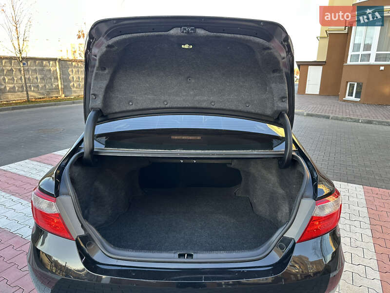 Седан Toyota Camry 2014 в Києві фото 23 Седан Toyota Camry 2014 в Києві