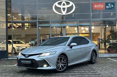 Седан Toyota Camry 2023 в Луцьку
