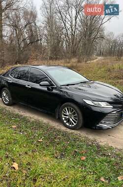 Седан Toyota Camry 2018 в Києві