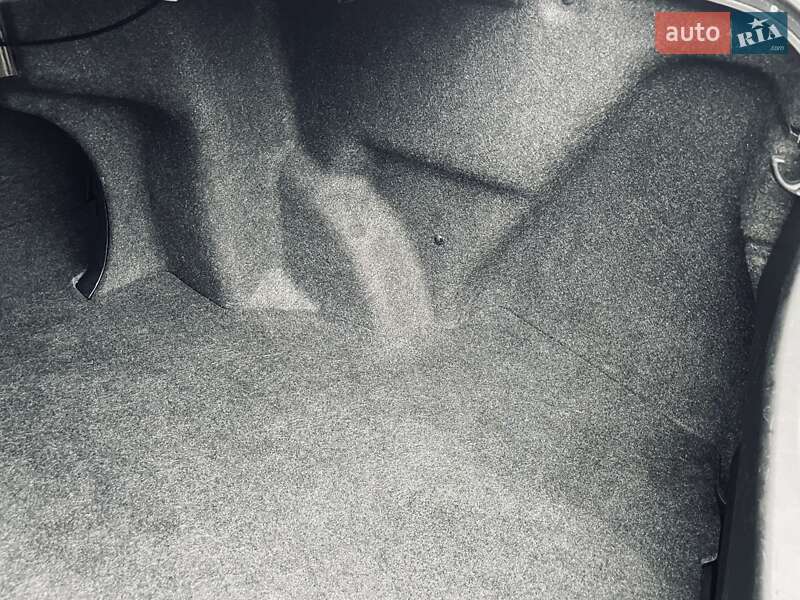 Седан Toyota Camry 2010 в Киеве