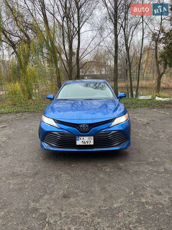 Седан Toyota Camry 2019 в Киеве фото 2 Седан Toyota Camry 2019 в Киеве