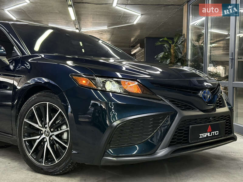 Седан Toyota Camry 2021 в Одессе