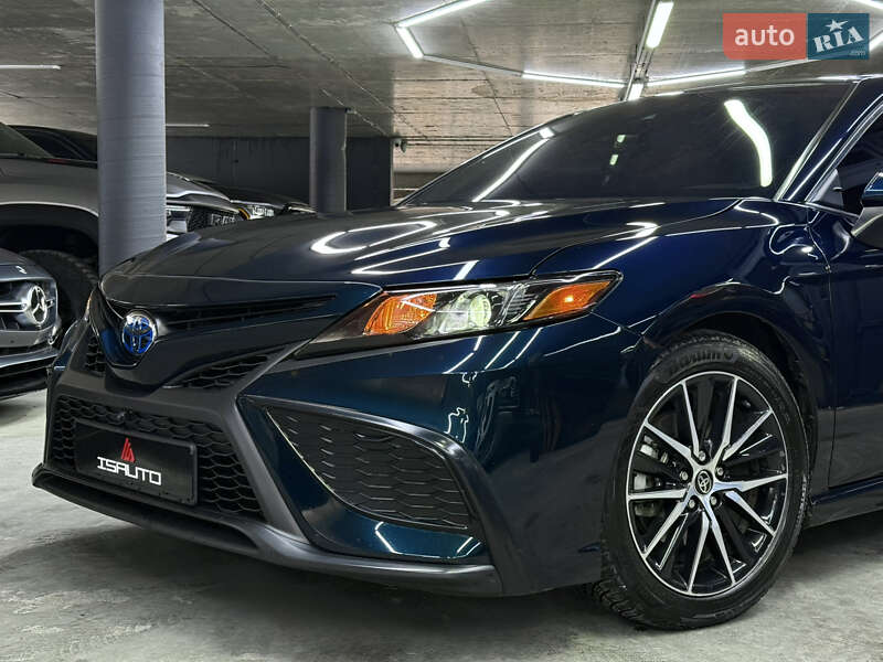 Седан Toyota Camry 2021 в Одессе