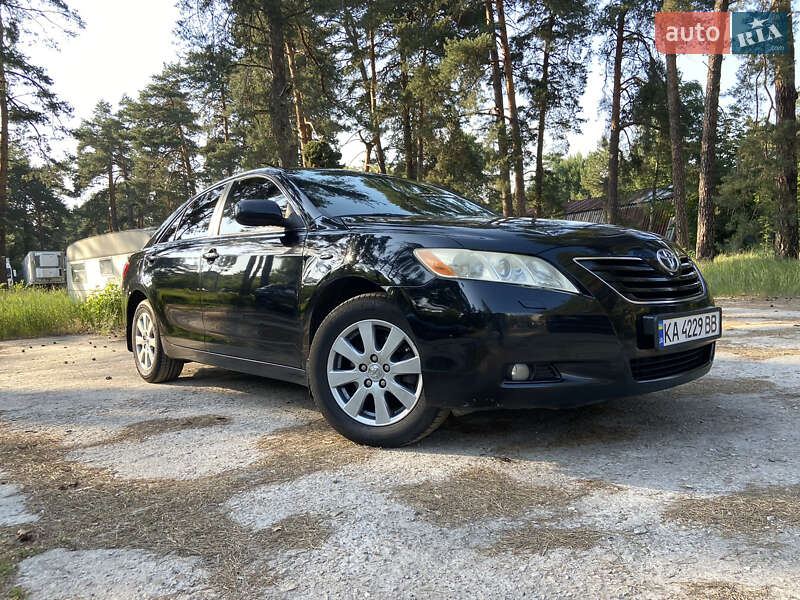 Седан Toyota Camry 2008 в Києві