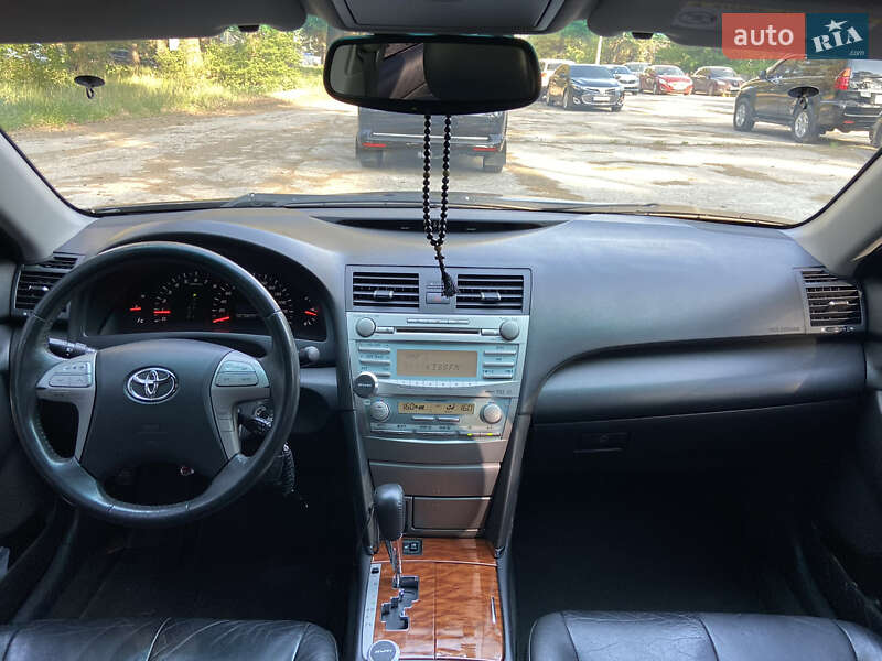 Седан Toyota Camry 2008 в Києві
