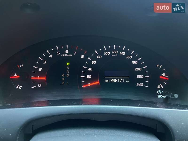 Седан Toyota Camry 2008 в Києві