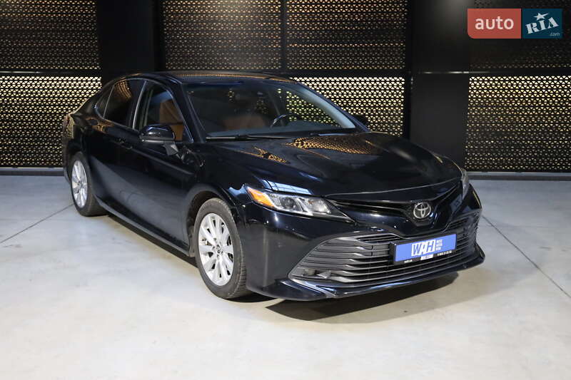 Седан Toyota Camry 2017 в Луцке фото 3 Седан Toyota Camry 2017 в Луцке
