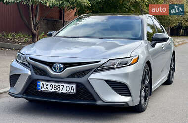 Седан Toyota Camry 2020 в Києві