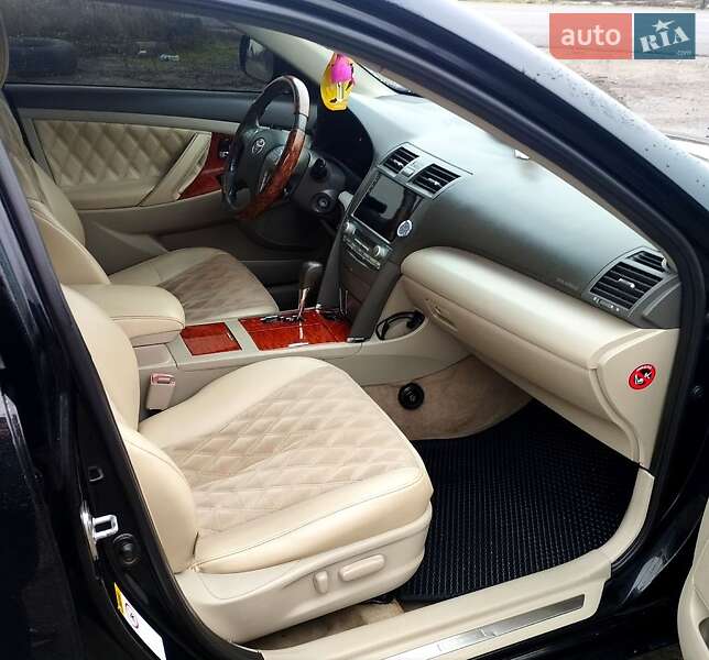 Седан Toyota Camry 2008 в Києві