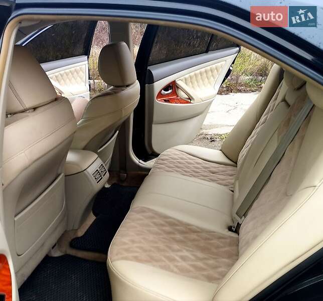 Седан Toyota Camry 2008 в Києві