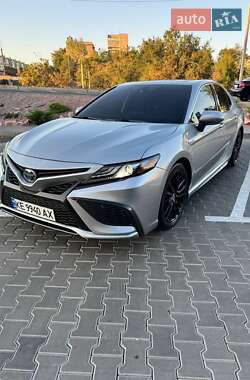 Седан Toyota Camry 2021 в Дніпрі