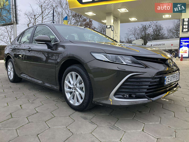 Седан Toyota Camry 2023 в Одессе