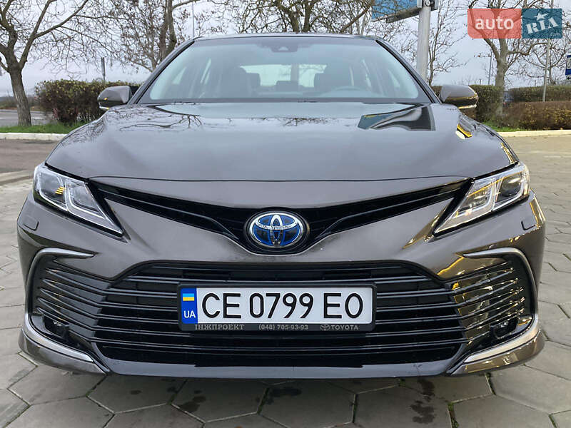 Седан Toyota Camry 2023 в Одессе
