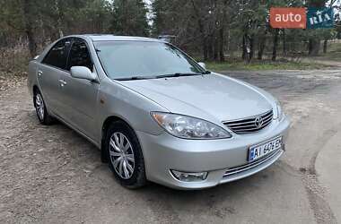 Седан Toyota Camry 2004 в Обухові