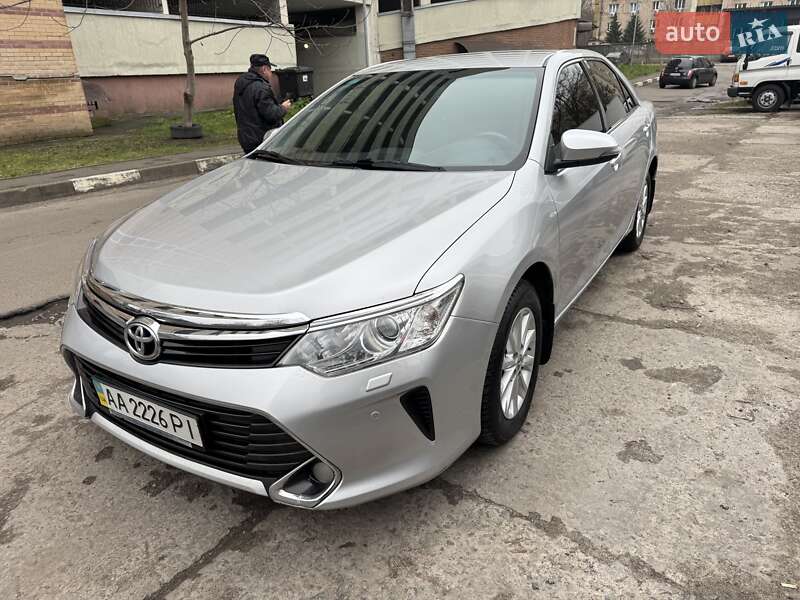 Седан Toyota Camry 2017 в Києві фото 2 Седан Toyota Camry 2017 в Києві