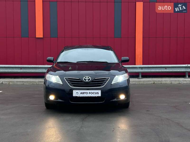 Седан Toyota Camry 2008 в Києві
