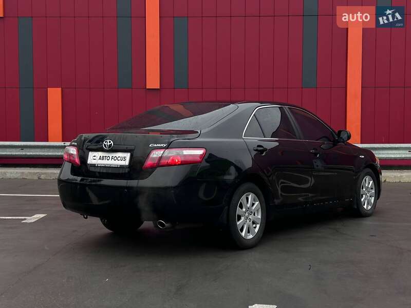Седан Toyota Camry 2008 в Києві