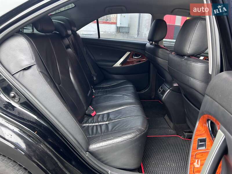 Седан Toyota Camry 2008 в Києві