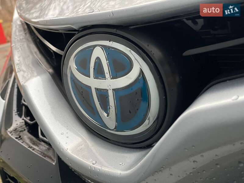 Седан Toyota Camry 2020 в Киеве фото 23 Седан Toyota Camry 2020 в Киеве