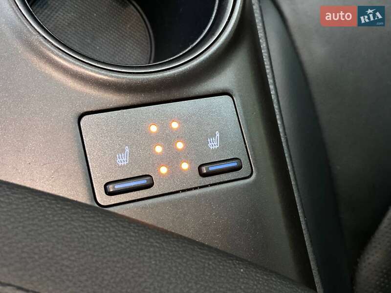 Седан Toyota Camry 2020 в Киеве фото 52 Седан Toyota Camry 2020 в Киеве