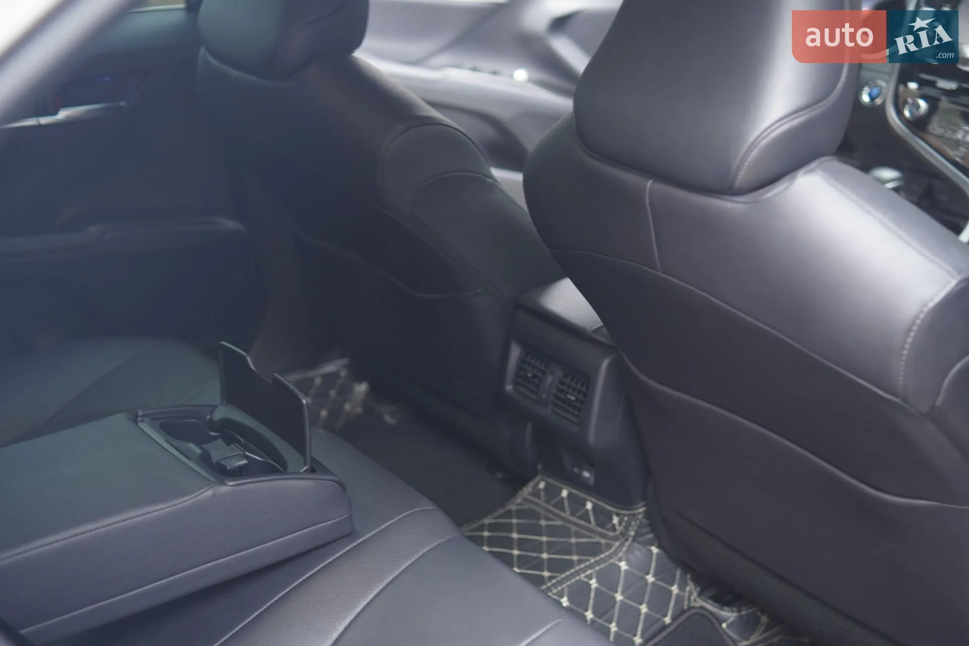 2023 Toyota Camry - мініатюра 17