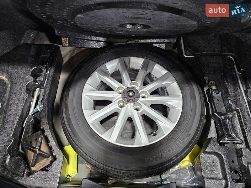 Седан Toyota Camry 2015 в Киеве фото 11 Седан Toyota Camry 2015 в Киеве