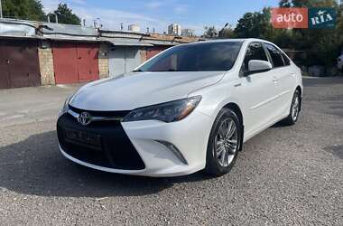 Седан Toyota Camry 2017 в Киеве