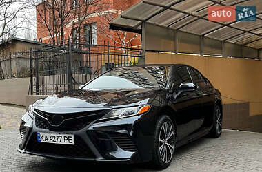 Седан Toyota Camry 2017 в Одессе