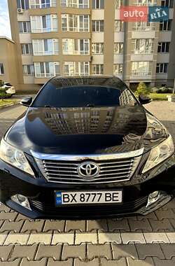 Седан Toyota Camry 2011 в Хмельницком