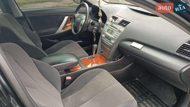 Седан Toyota Camry 2008 в Барышевке