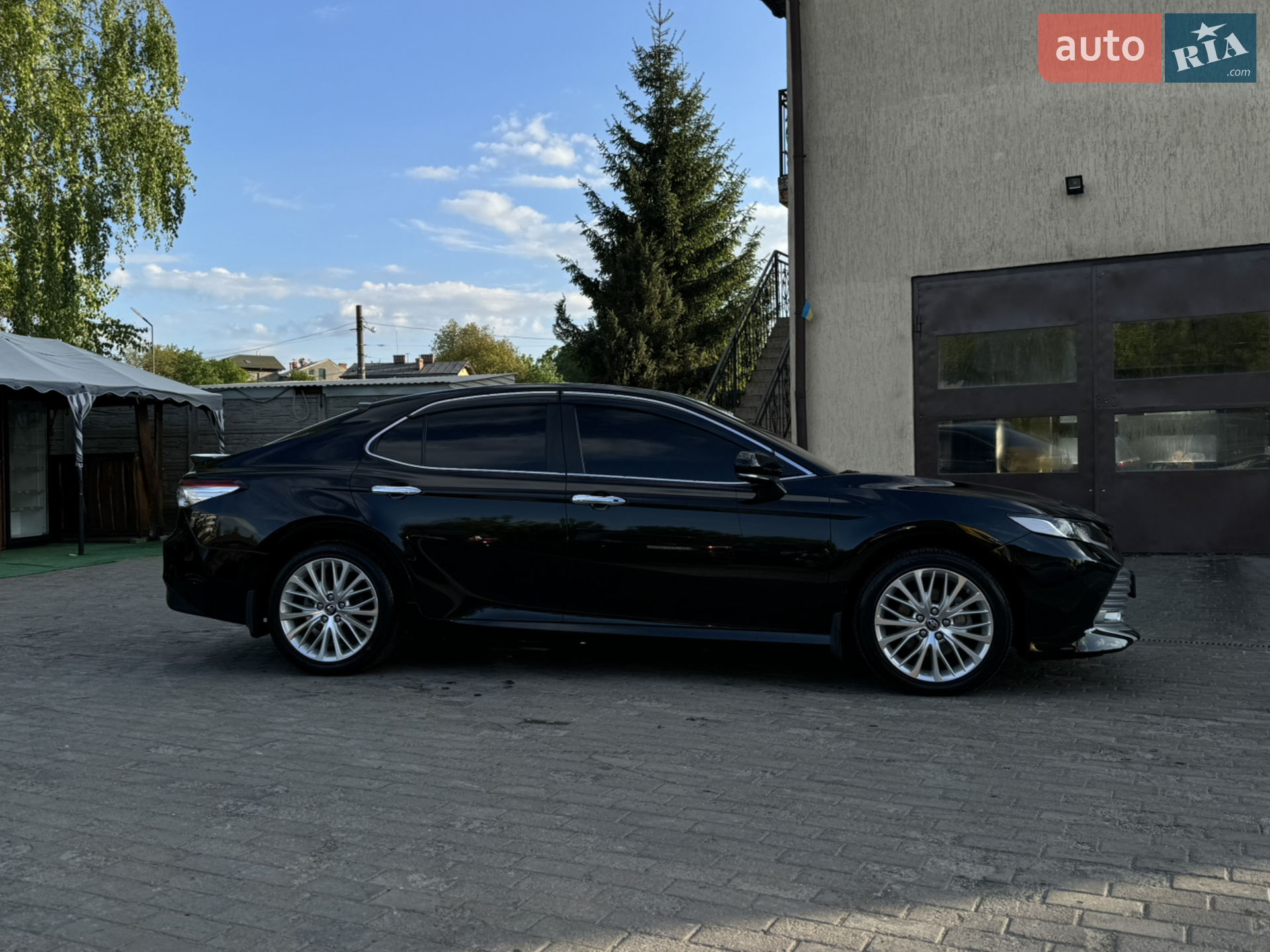 2019 Toyota Camry - мініатюра 2