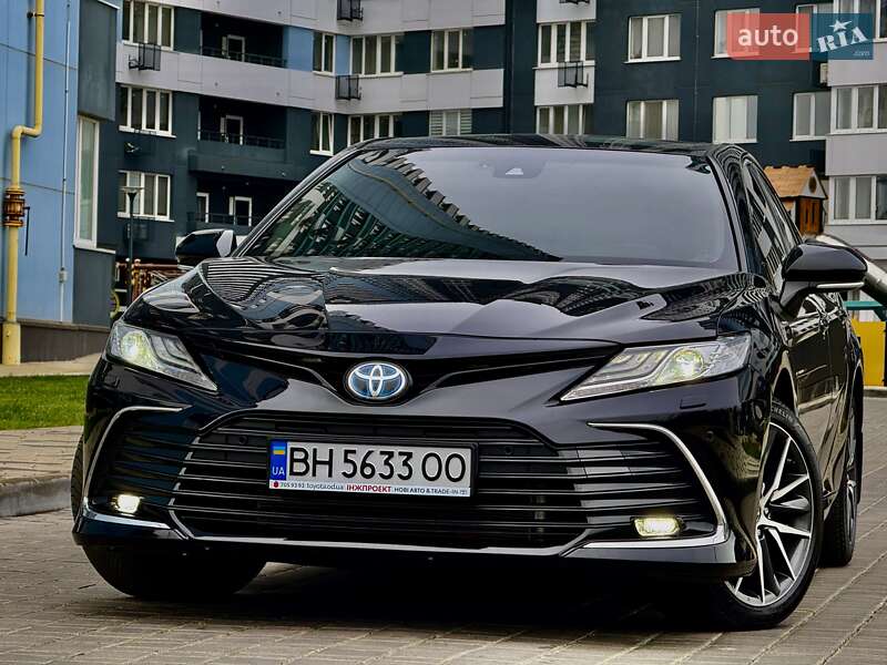 Toyota Camry 2021