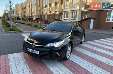 Седан Toyota Camry 2014 в Киеве