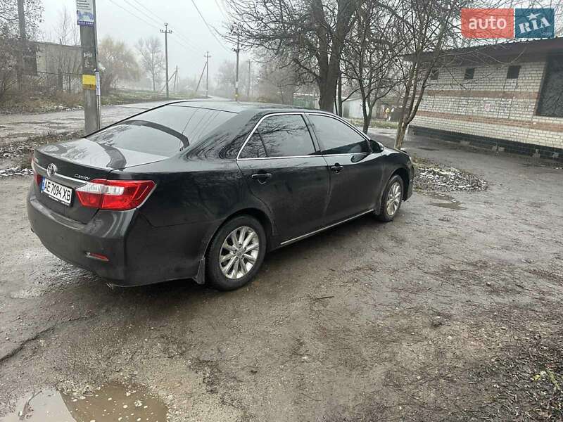 Седан Toyota Camry 2012 в Новомосковську