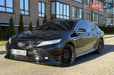 Седан Toyota Camry 2019 в Житомире