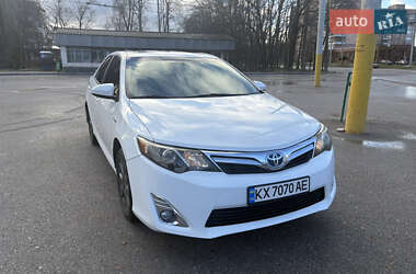 Седан Toyota Camry 2014 в Харкові