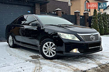 Седан Toyota Camry 2011 в Киеве