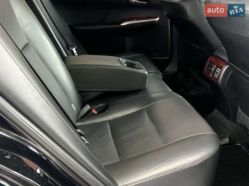 Седан Toyota Camry 2011 в Киеве фото 44 Седан Toyota Camry 2011 в Киеве
