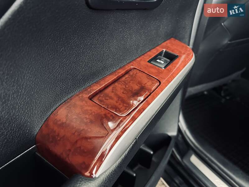 Седан Toyota Camry 2011 в Киеве фото 56 Седан Toyota Camry 2011 в Киеве