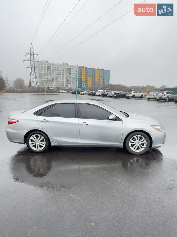 Седан Toyota Camry 2014 в Чернігові