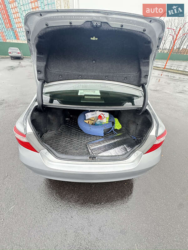 Седан Toyota Camry 2014 в Чернігові